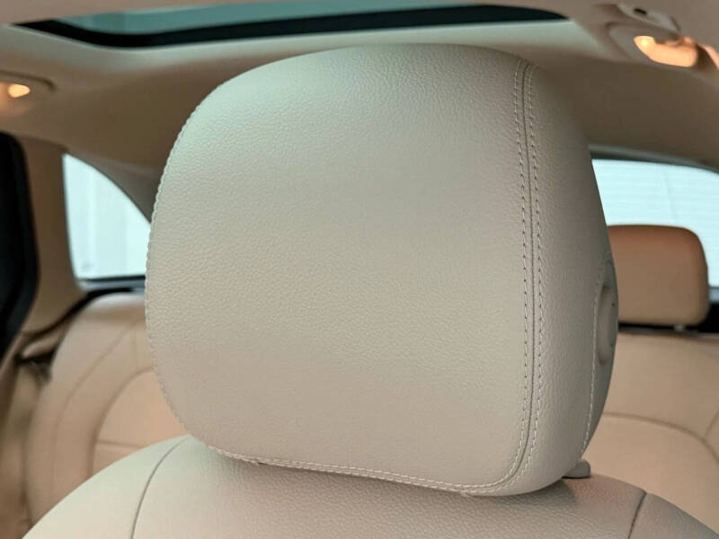 2020 Mercedes-Benz GLC GLC 300