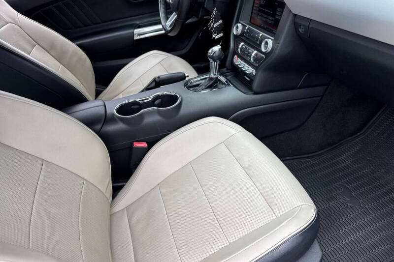 2015 Ford Mustang EcoBoost Premium