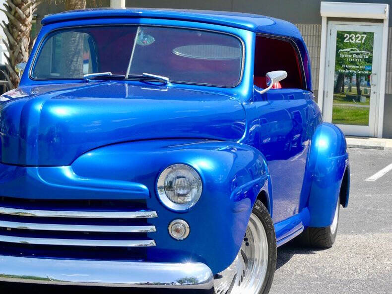 1948 Ford Super Deluxe