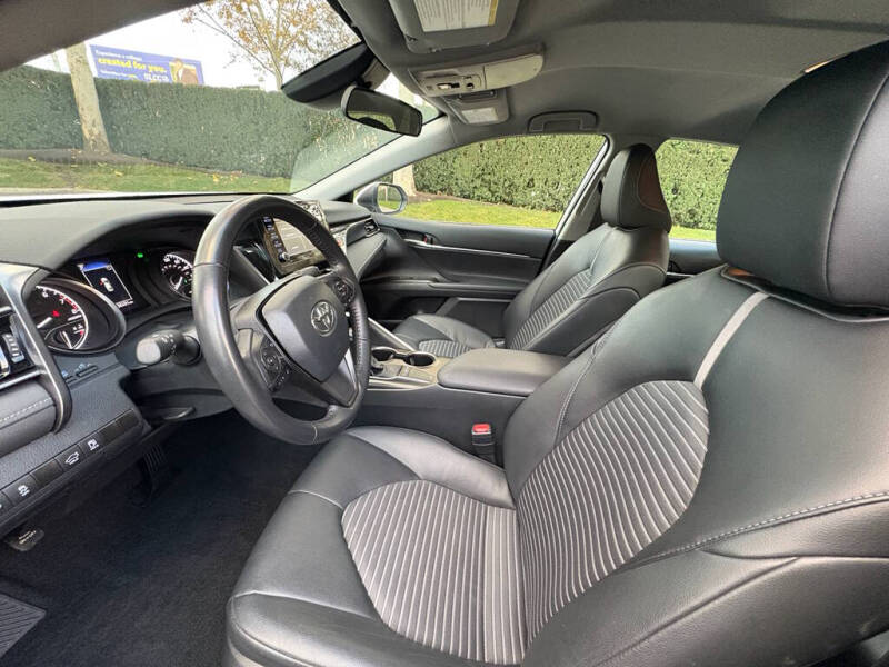 2024 Toyota Camry SE Nightshade