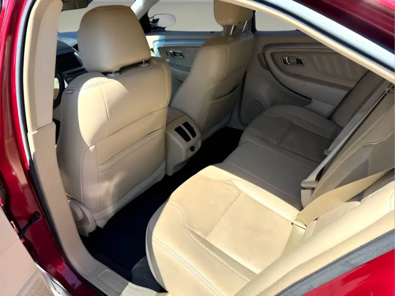 2016 Ford Taurus SEL