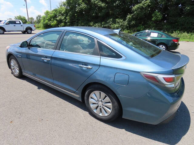 2016 Hyundai SONATA Hybrid for sale at Modern Automotive Group LLC in Lafayette, TN