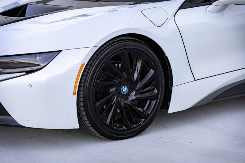 2017 BMW i8