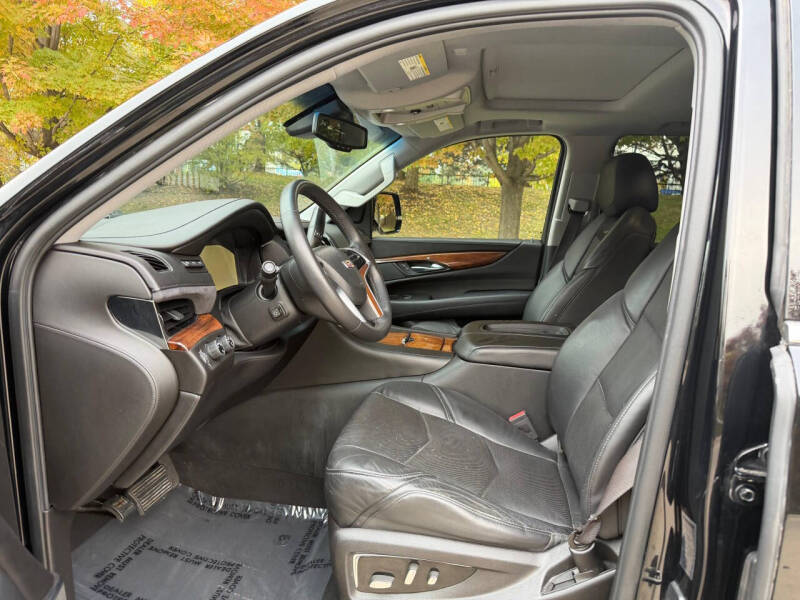 2015 Cadillac Escalade Luxury