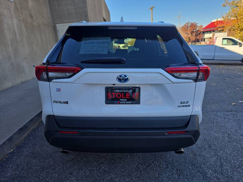 2022 Toyota RAV4 Hybrid XLE