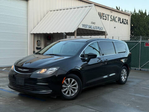 2017 Chrysler Pacifica Touring