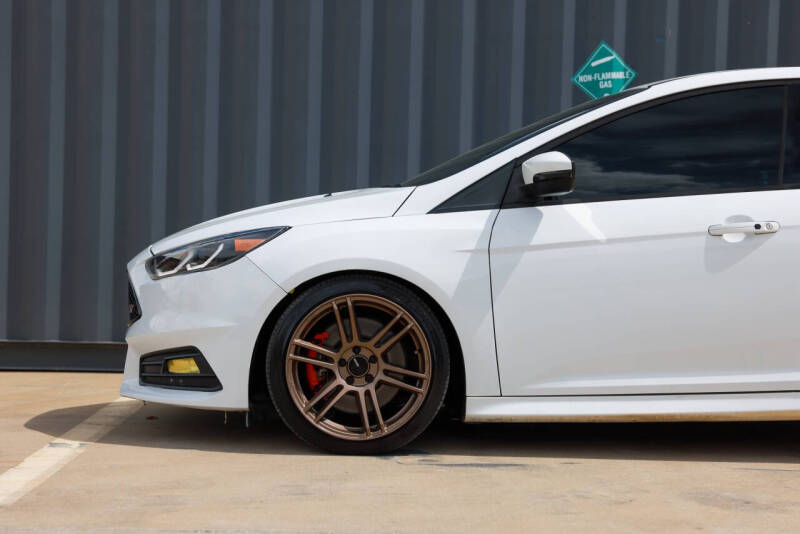 2017 Ford Focus ST