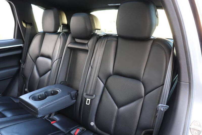 2018 Porsche Cayenne S