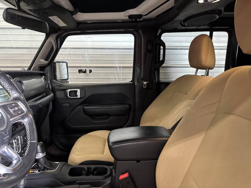 2020 Jeep Gladiator Sport