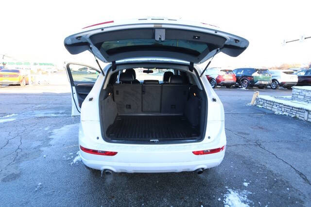 2011 Audi Q5 2.0T quattro Premium Plus