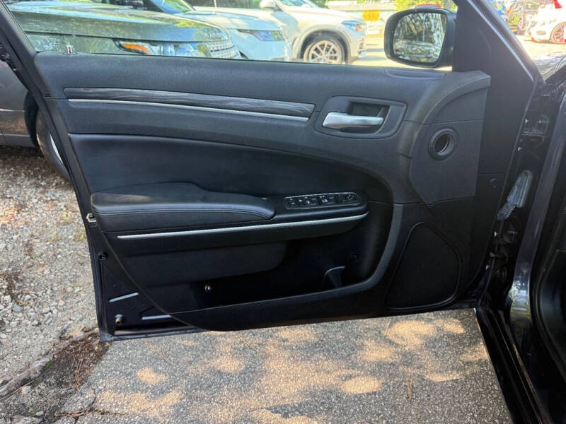 2019 Chrysler 300 Touring