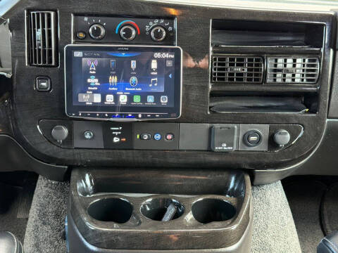 2023 Chevrolet Express 2500