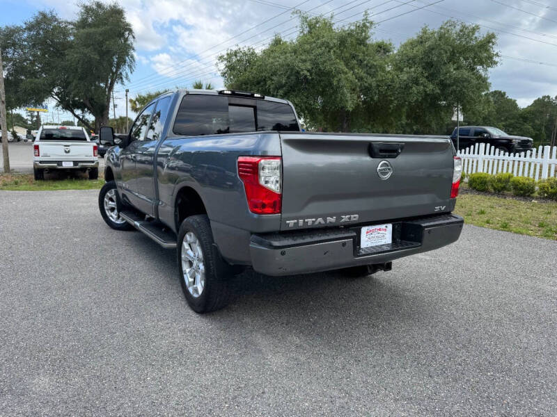 2017 Nissan Titan XD SV