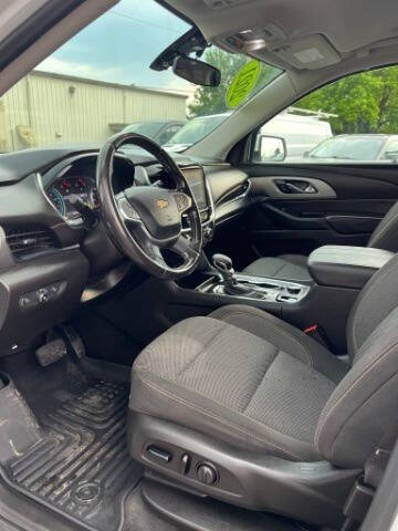 2021 Chevrolet Traverse LT Cloth