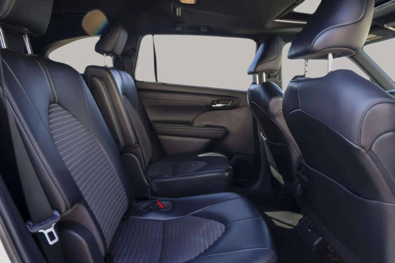 2022 Toyota Highlander XSE