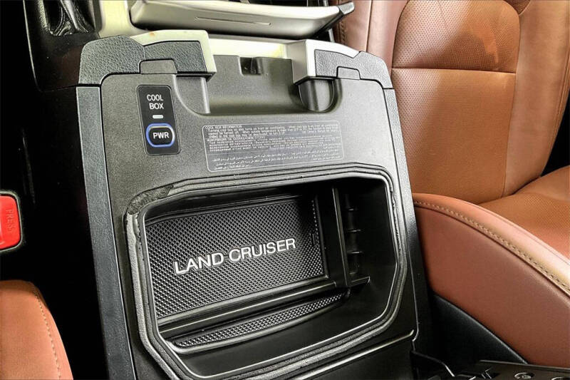 2020 Toyota Land Cruiser