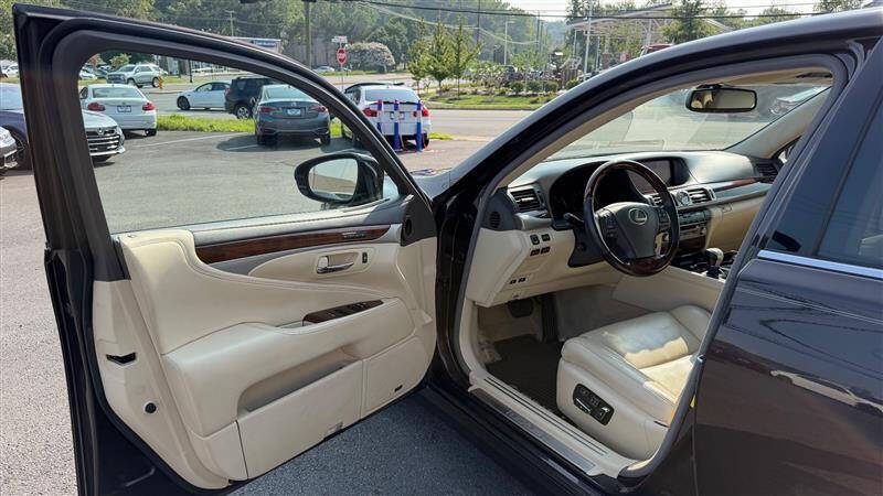 2016 Lexus LS 460