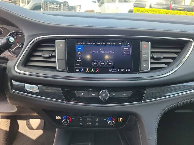 2024 Buick Enclave Essence