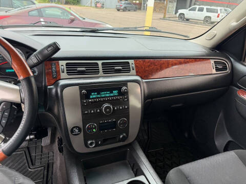 2013 GMC Yukon XL SLE