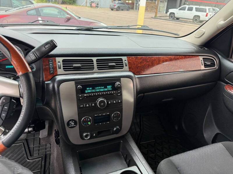 2013 GMC Yukon XL SLE