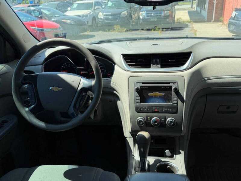 2013 Chevrolet Traverse LS