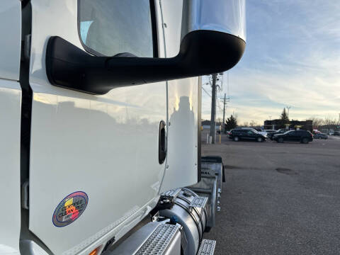 2021 International RH613