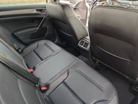 2017 Volkswagen Golf TSI S