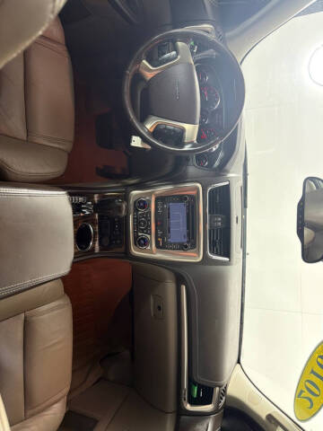 2016 GMC Acadia Denali