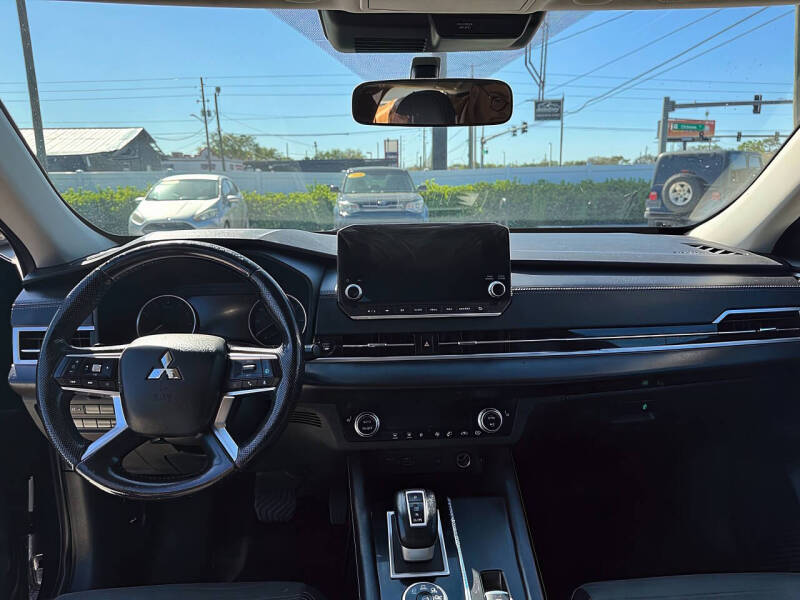 2022 Mitsubishi Outlander