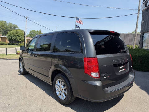2011 Dodge Grand Caravan R/T