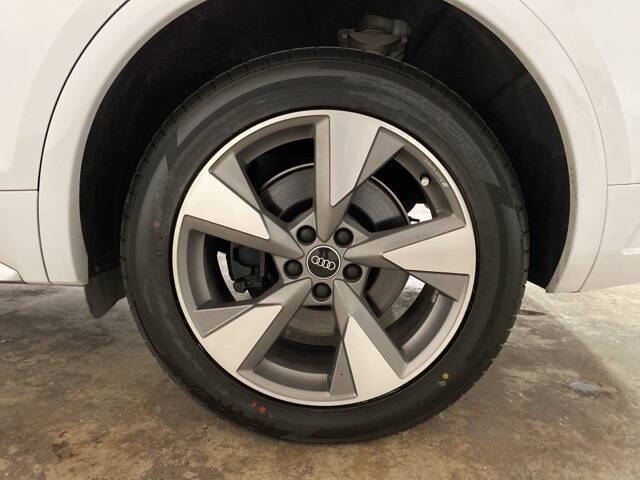 2023 Audi Q5 quattro Premium Plus 40 TFSI