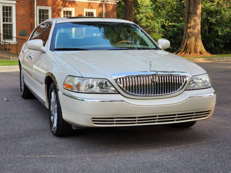 2004 Lincoln Town Car for sale at York Motor Company in York SC
