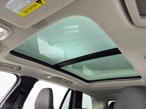 2024 Volvo XC90 Recharge T8 Core Bright Theme