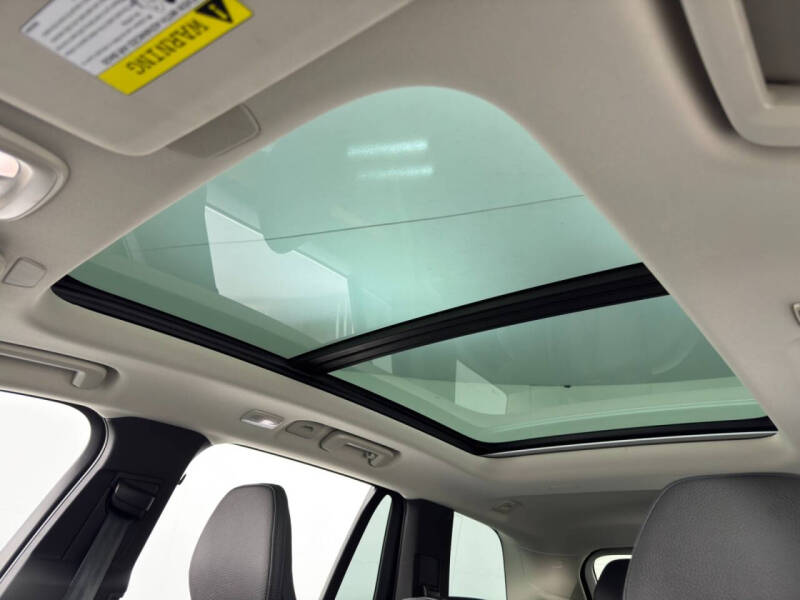 2024 Volvo XC90 Recharge T8 Core Bright Theme