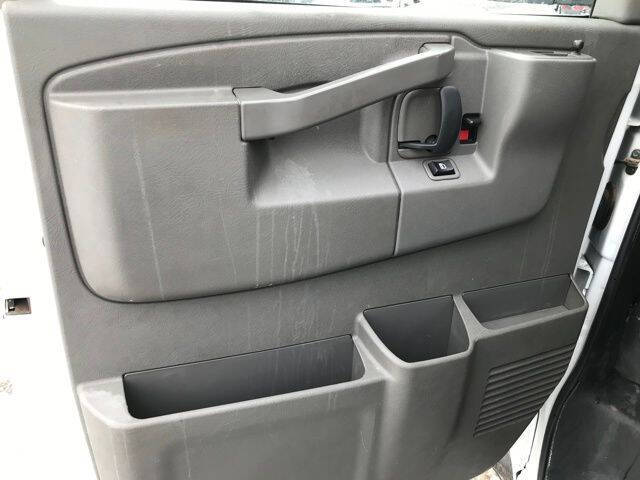 2022 Chevrolet Express 2500