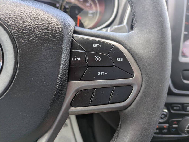 2022 Jeep Cherokee Latitude Lux