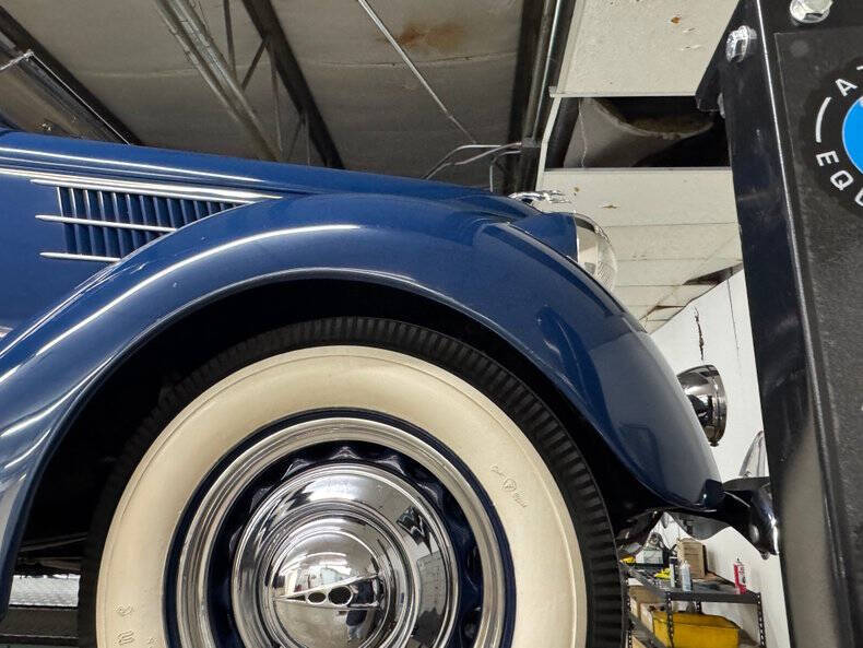 1936 Ford Deluxe