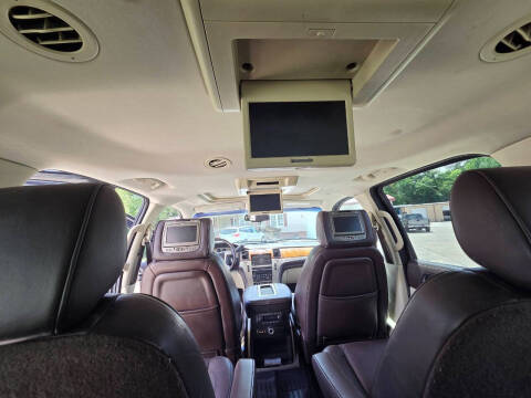 2011 Cadillac Escalade ESV Platinum Edition