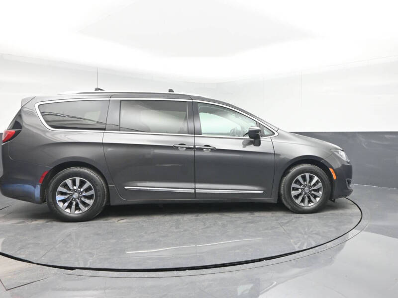 2020 Chrysler Pacifica Touring L Plus