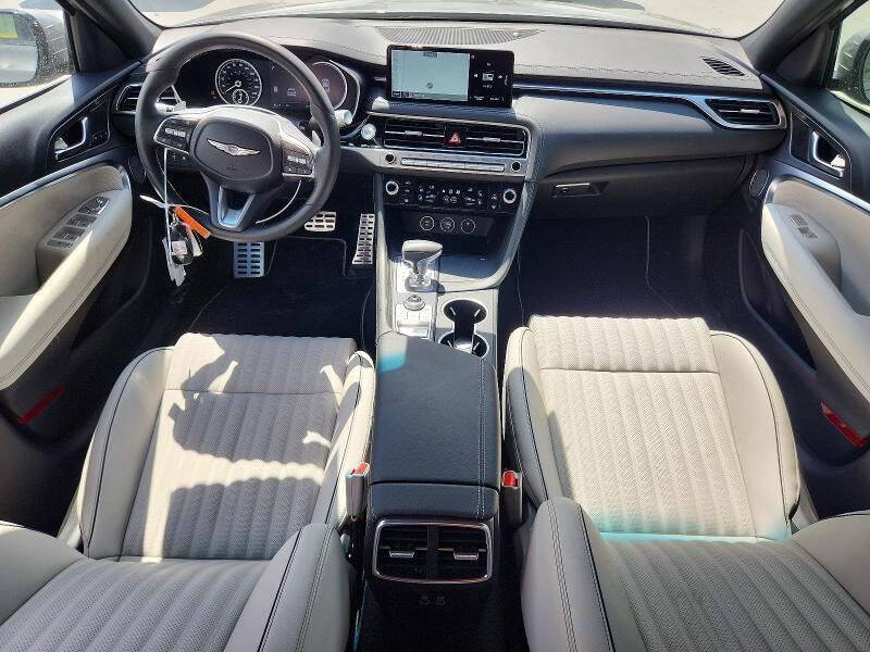 2025 Genesis G70