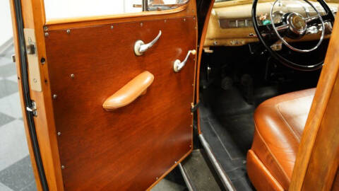 1948 Ford Super Deluxe