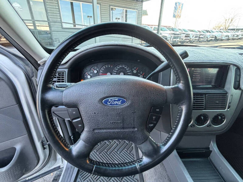 2003 Ford Explorer XLT