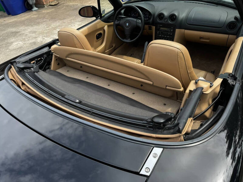 2000 Mazda MX-5 Miata LS