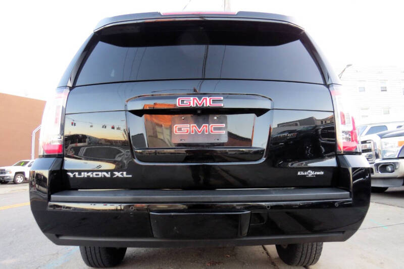 2016 GMC Yukon XL SLT