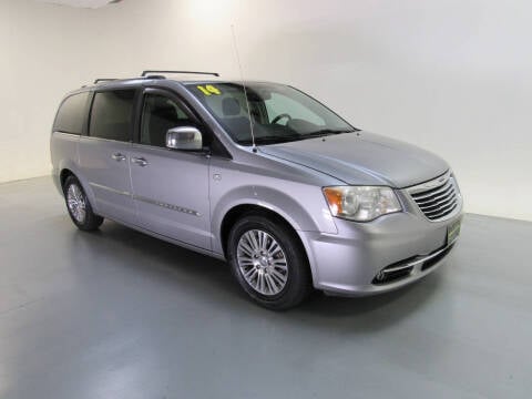 2014 Chrysler Town and Country for sale at Salinausedcars.com in Salina KS