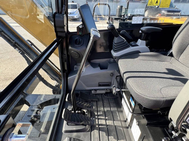 2025 Caterpillar 305.5 E2 CR