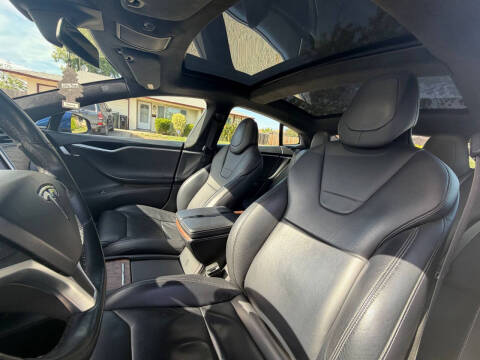 2017 Tesla Model S 75D