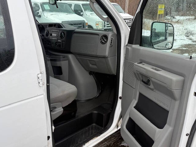 2010 Ford E-Series E-350 SD XL