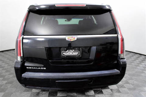 2018 Cadillac Escalade Luxury