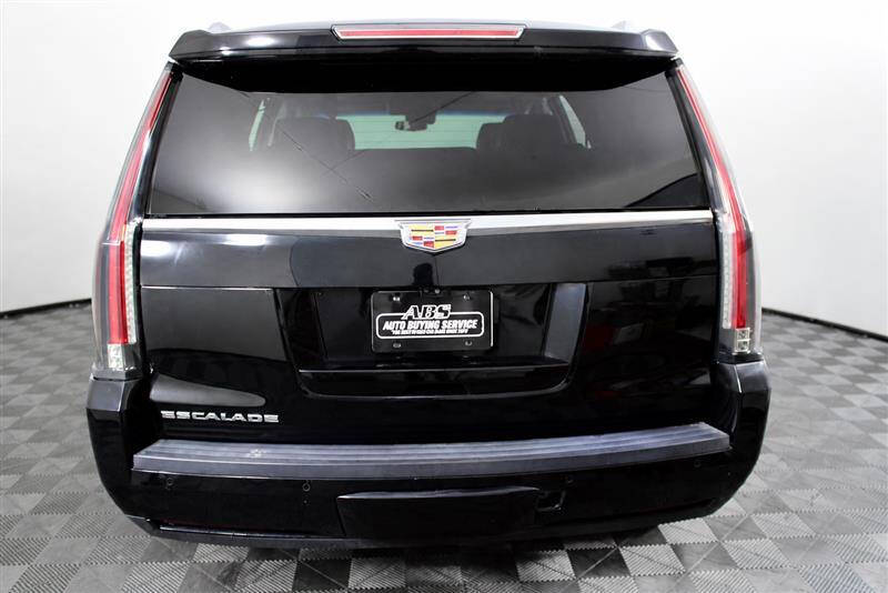 2018 Cadillac Escalade Luxury